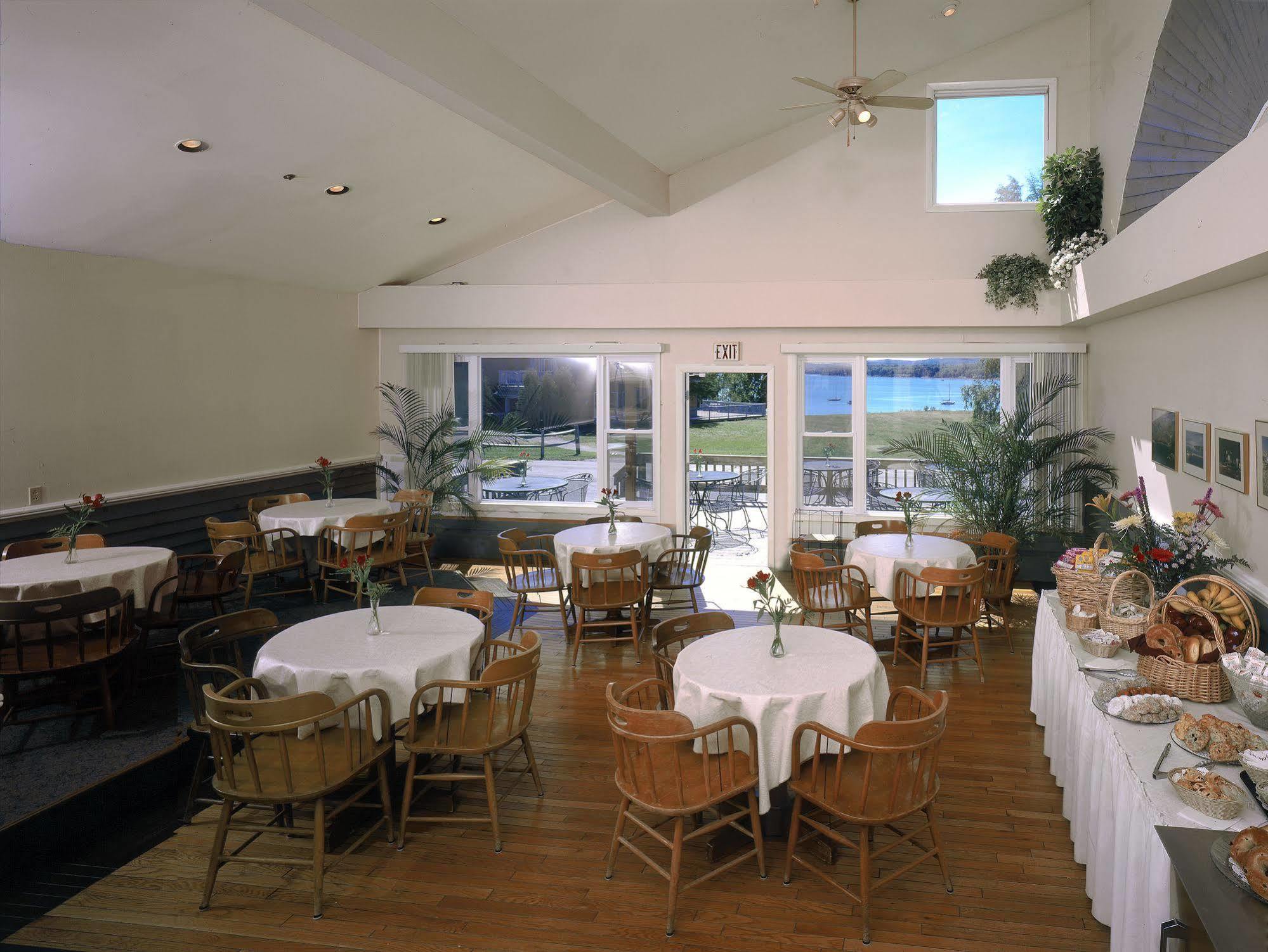 Belfast Harbor Inn Ресторант снимка